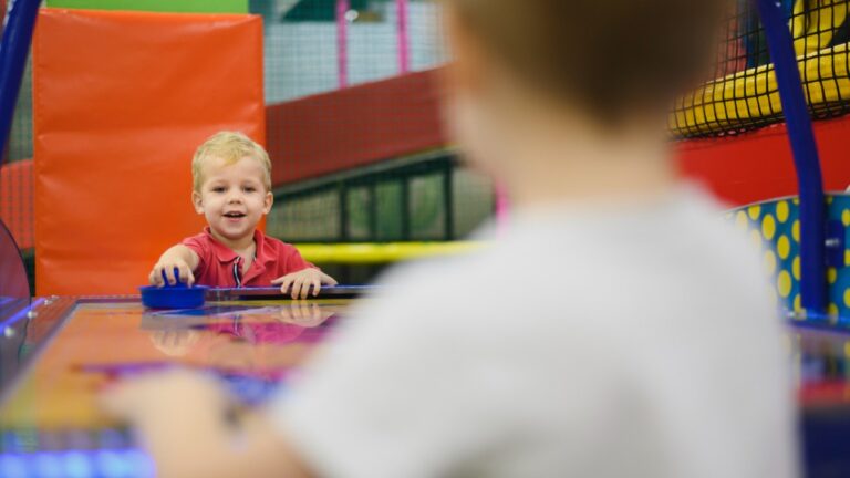 7 motivos para escolher um salão com playground e recreação - Espaço Kids Buffet