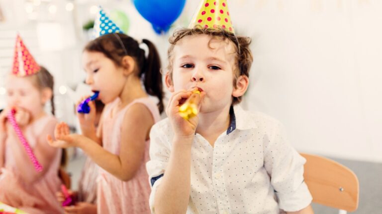Aniversário durante o ano letivo: fazer ou esperar as férias? - Espaço Kids Buffet